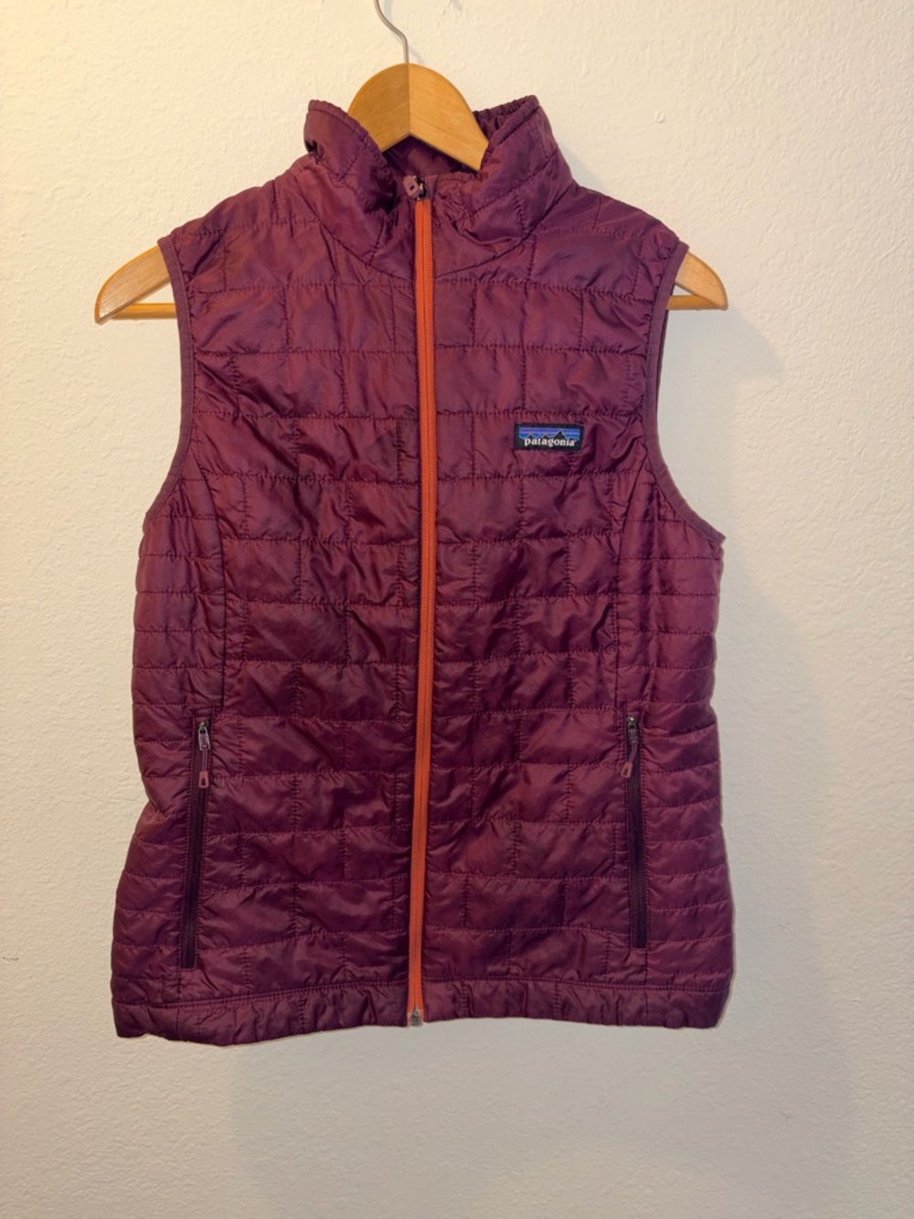 Patagonia Women's  Medium Nano Puff Primaloft Vest - Maroon Burgundy orange